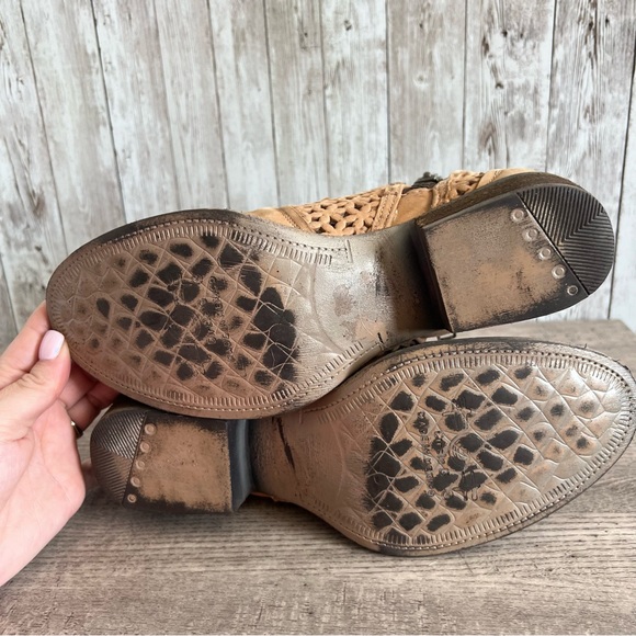 Corral Circle G Leather Cut Out Western Round Toe Ankle Boot Womens 10 - Picture 6 of 8